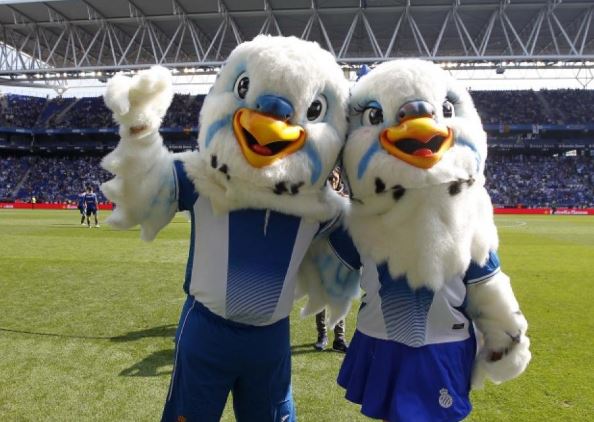 ¿Por qué llaman periquitos a los del español?